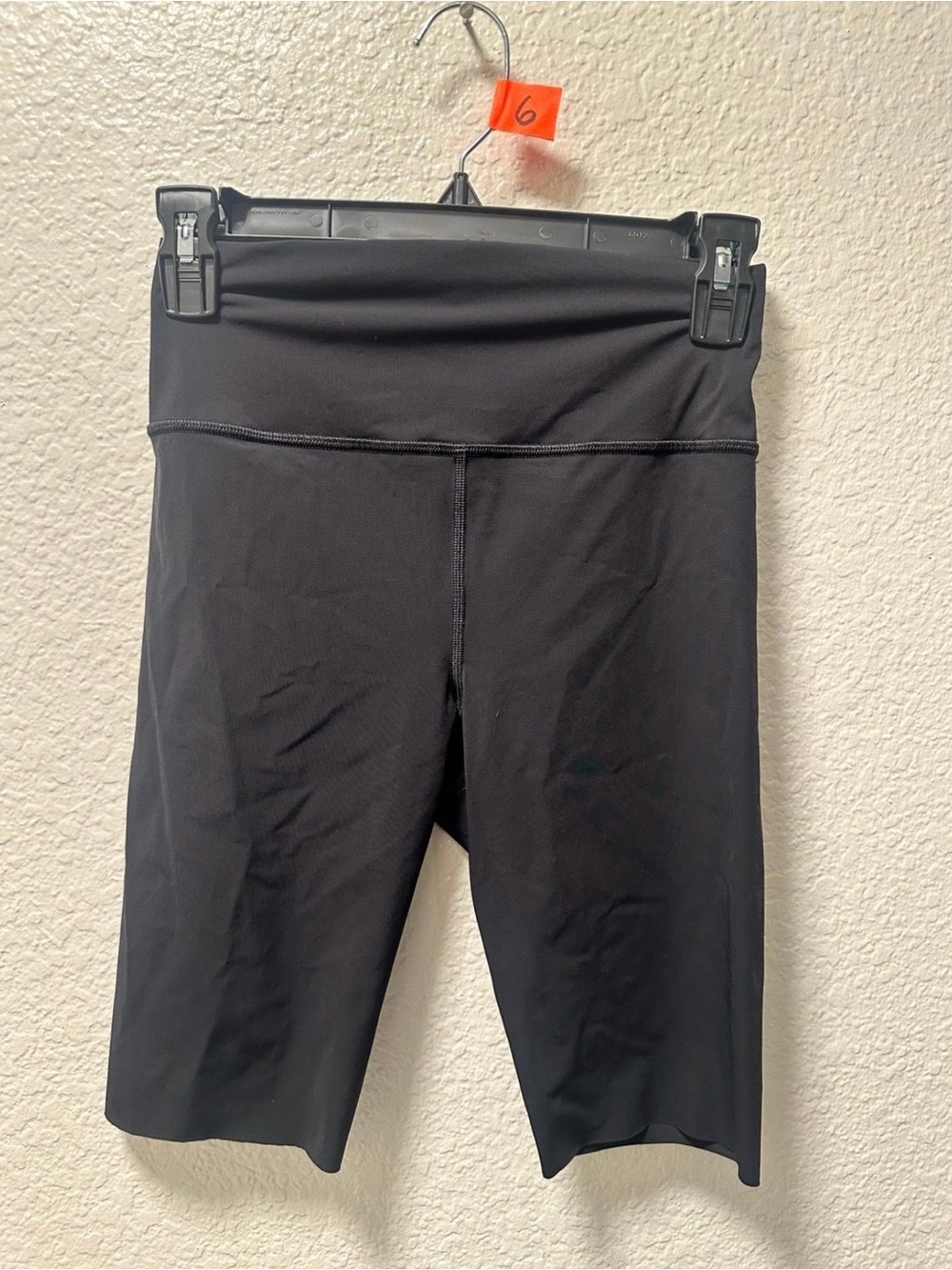 Lululemon biker shorts A6
